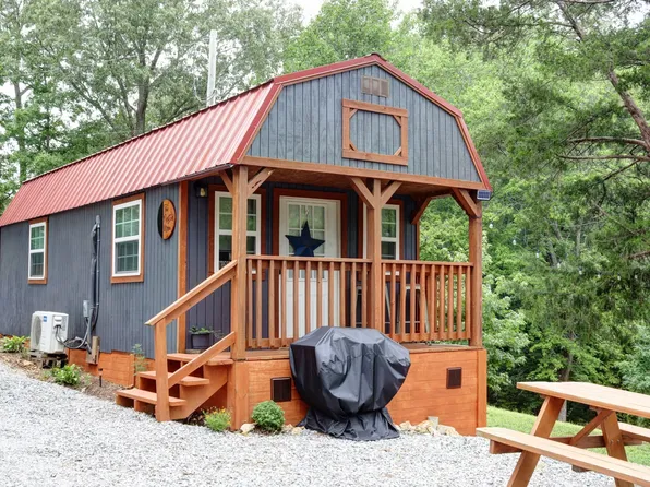 627 Pleasant Hill Rd, Dover, TN 37058