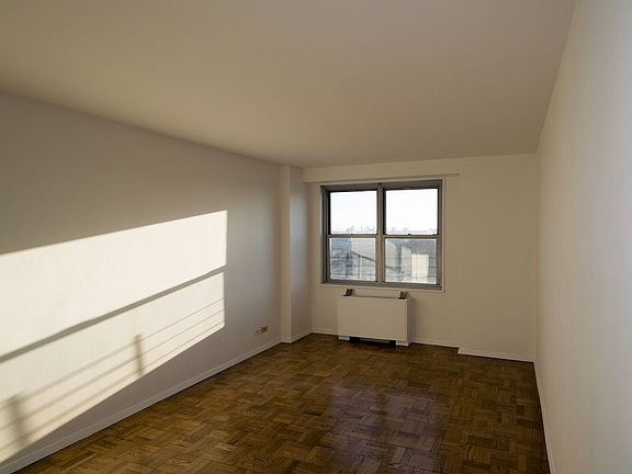 3rd image of 2500 Johnson Ave APT 19