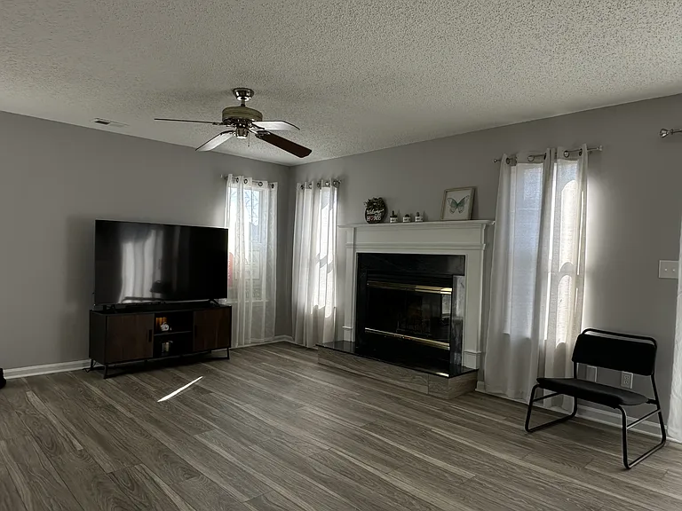 5608 Tourmaline Ct #1 — Photo 5