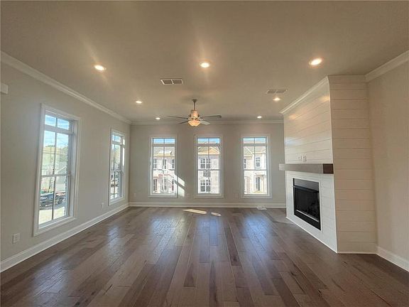 5th image of 4759 Waterside Pkwy #132