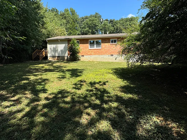 3063 Anthony Dr — Photo 5