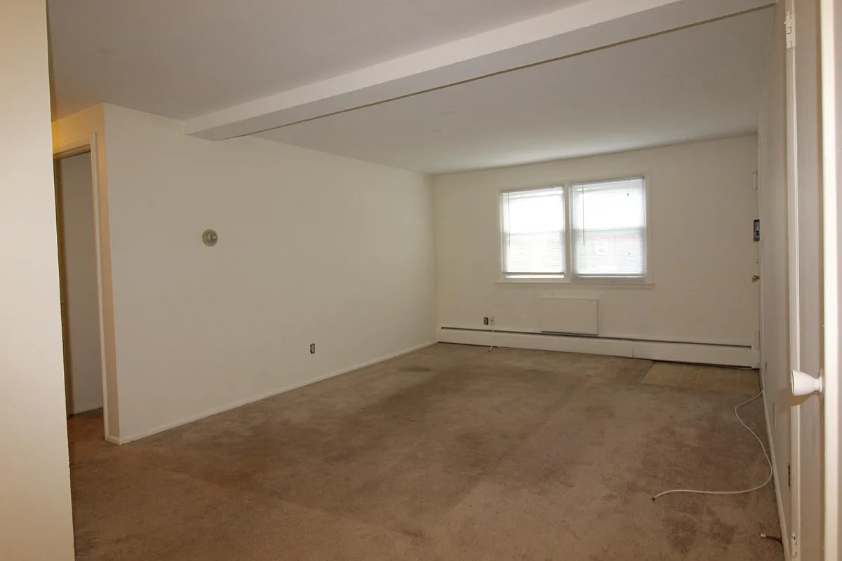 Building Photo - 58 Orchard St #3