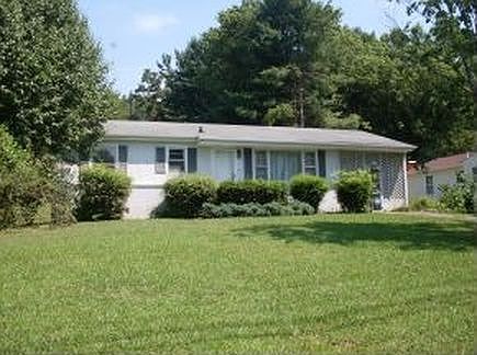 1st image of 2422 E Lakeview Dr