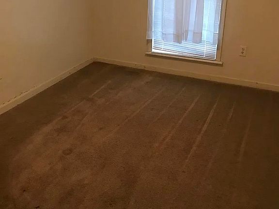 5th image of 2813 Brookwood Dr
