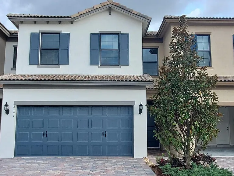 8191 Cinch Way #8191 — Photo 2