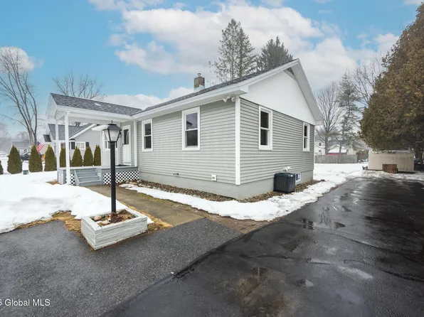 15 Jacobie Road, South Glens Falls, NY 12803