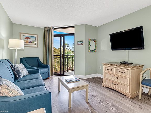 4th image of 201 77th Ave. N #420