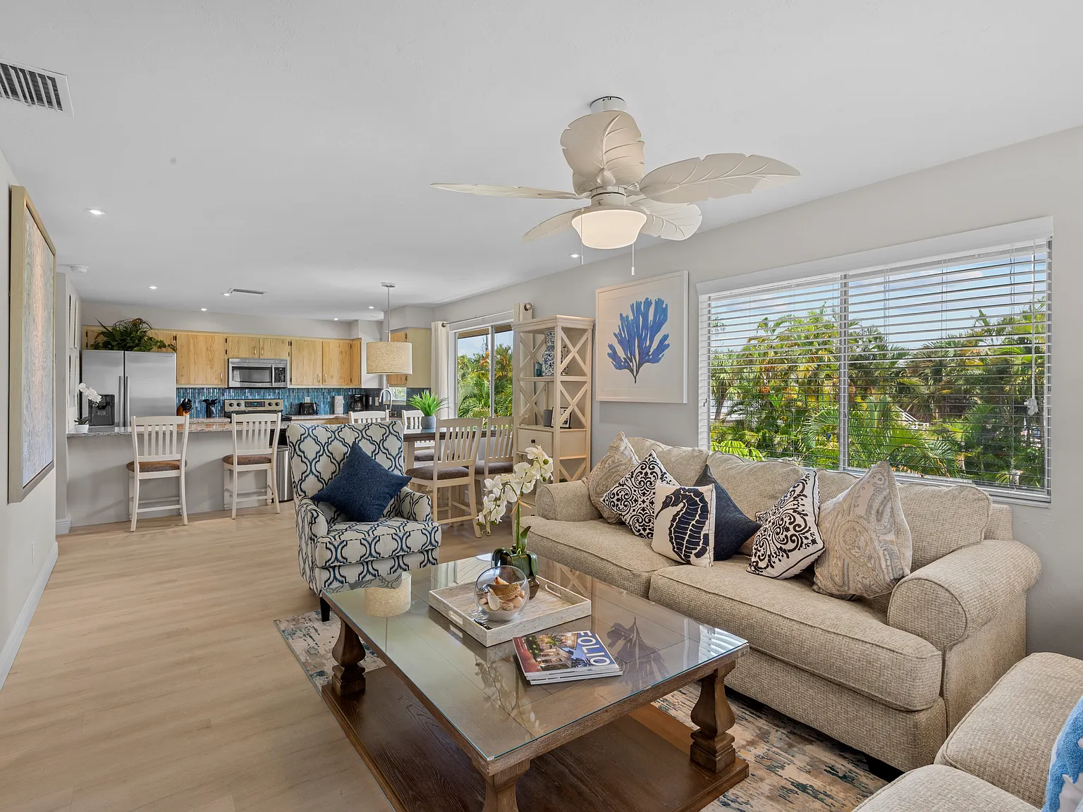2 bed, 850 sqft, $3,000 — Photo 3