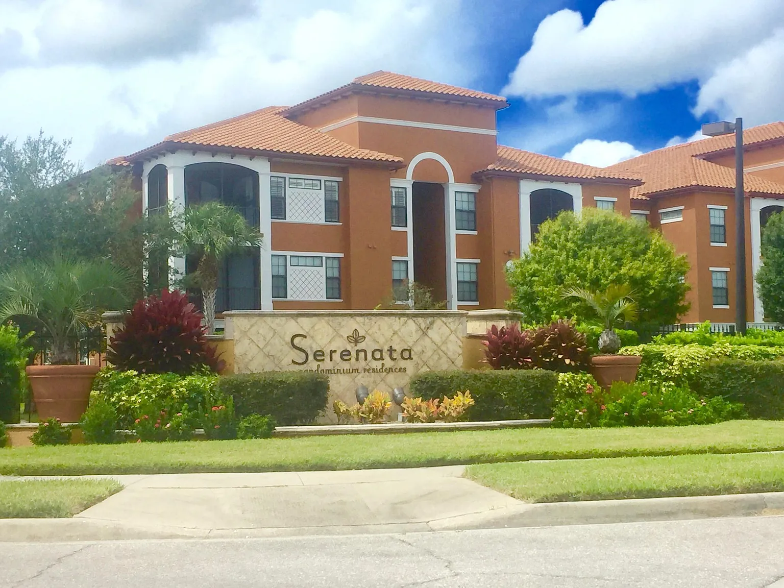 1 bed, 900 sqft, $1,998 — Photo 4