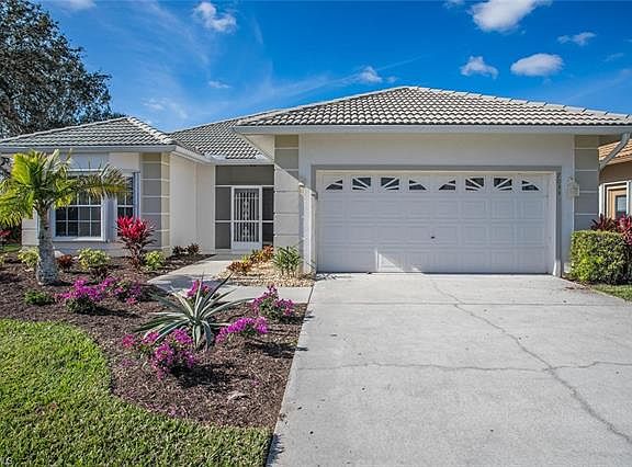 3rd image of 7055 Falcons Glen Blvd