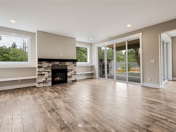3rd image of 17409 129th Avenue Ct S