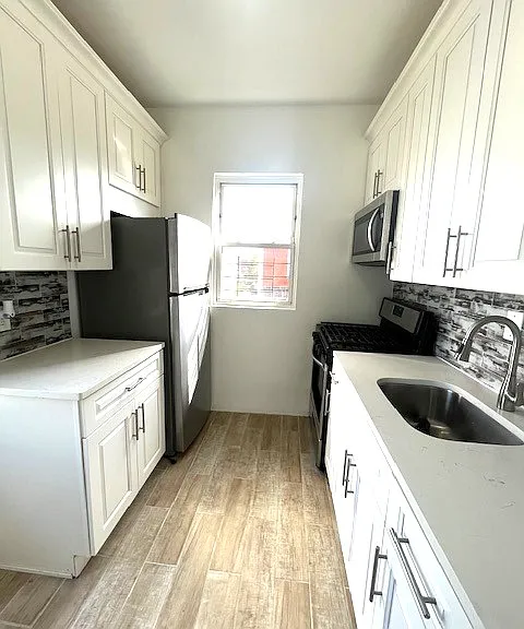 Calhoun Ave — Photo 1