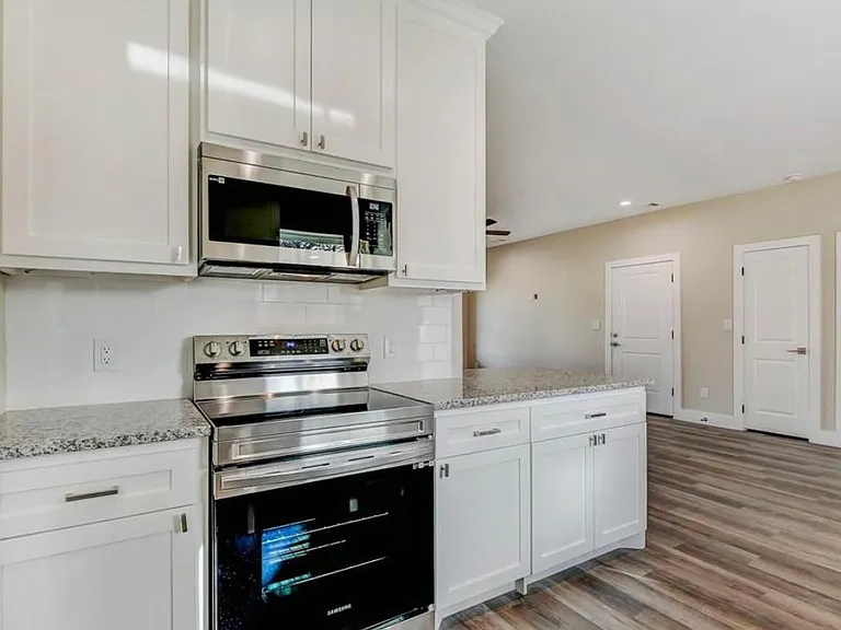 920 W Coffin St — Photo 8