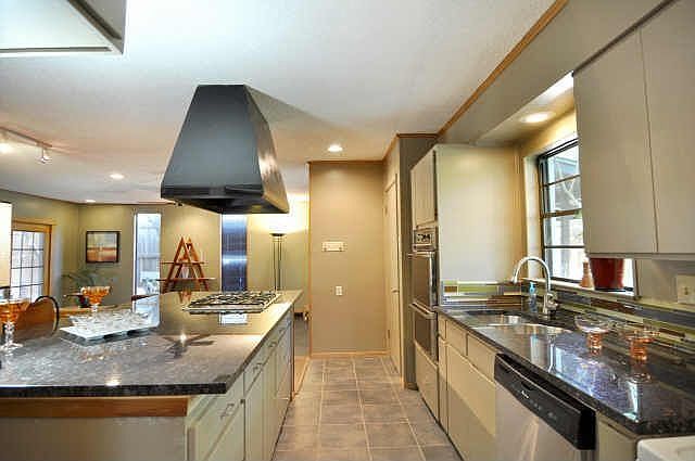 1st image of 9713 Twin Creek Dr