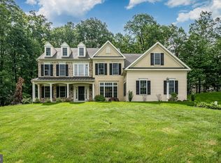 91 Woodland Dr, Honey Brook, PA 19344