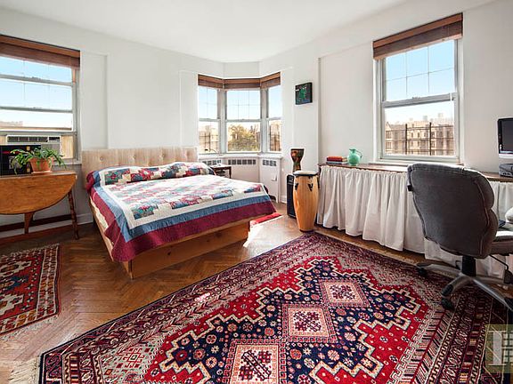 4th image of 180 Cabrini Blvd APT 94
