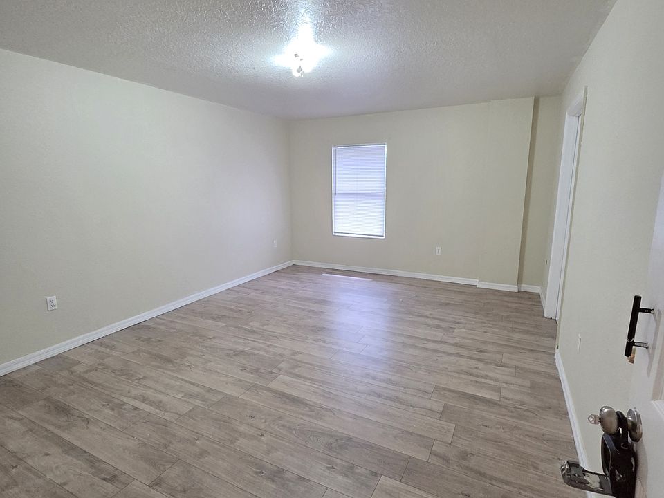 1st image of 1912 3rd Ave E #E-2