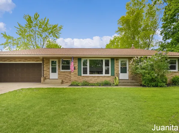 1745 Westwood Ct, Jenison, MI 49428