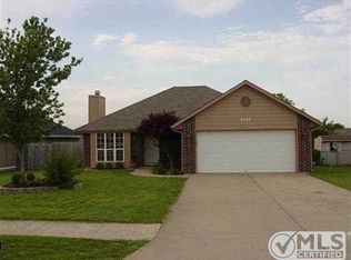 1017 Bedford Dr, Warrensburg, MO 64093