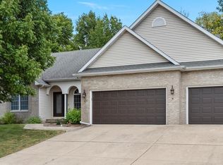 6208 Mackenzie Pl, Springfield, IL 62711