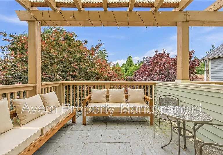 4527 SE 40th Ave — Photo 10