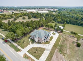 530 N Westmoreland Rd, Desoto, TX 75115