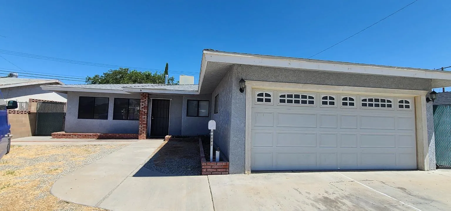 45438 Lorimer Ave — Photo 2