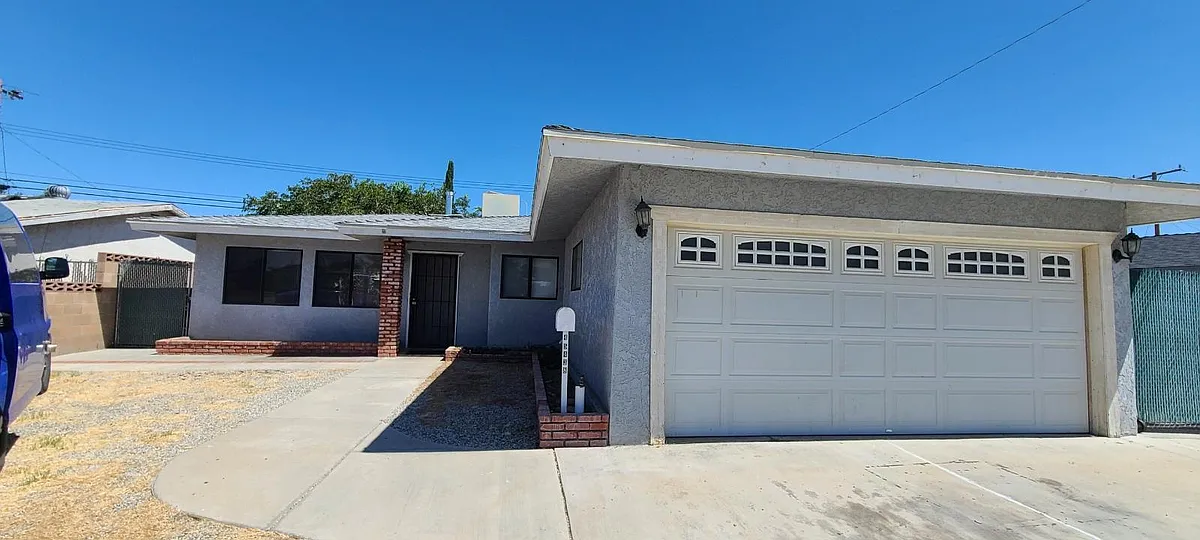 Building Photo - 45438 Lorimer Ave