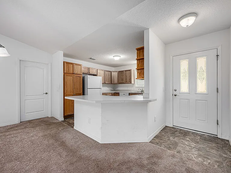 1329 Paradise Dr — Photo 3