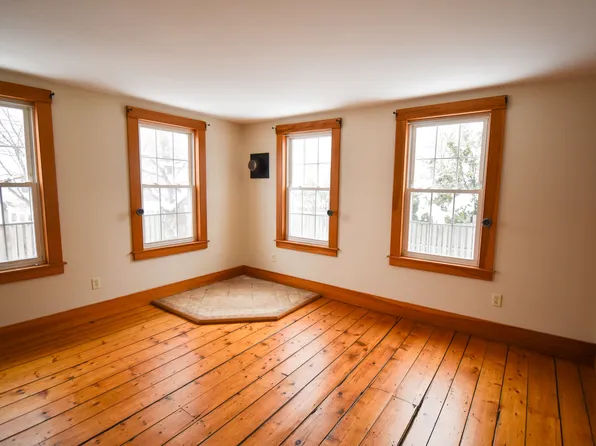 92 Ashuelot St, Keene, NH 03431