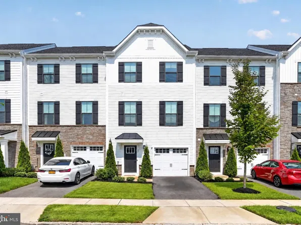 25 Sage Way, Mount Laurel, NJ 08054