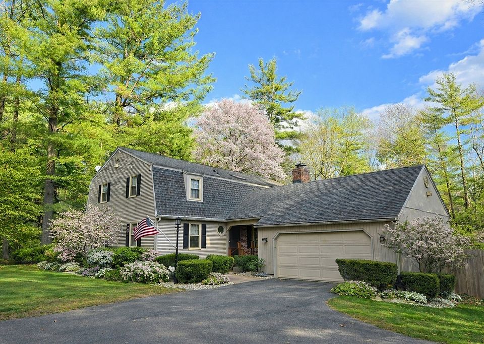 1st image of 6 Blueberry Hill Rd