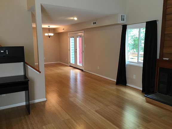 4th image of 1751 Foxfire Cir