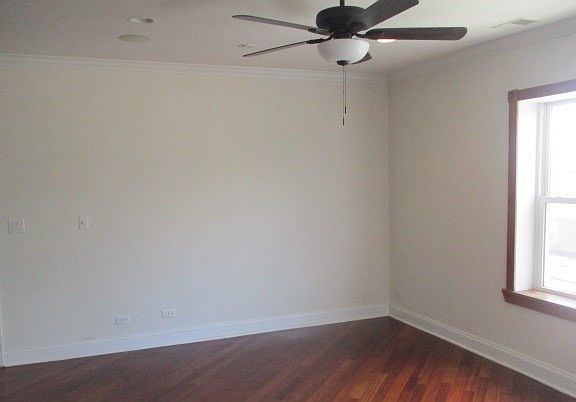 4th image of 2945 W Rosemont Ave APT 3W