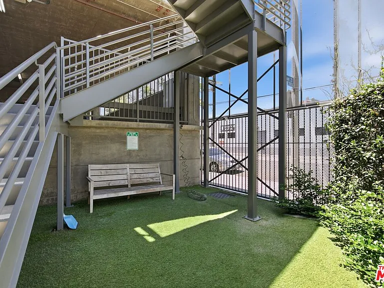 200 N San Fernando Rd #315 — Photo 16