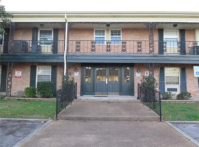 1st image of 3030 Edenborn Ave
