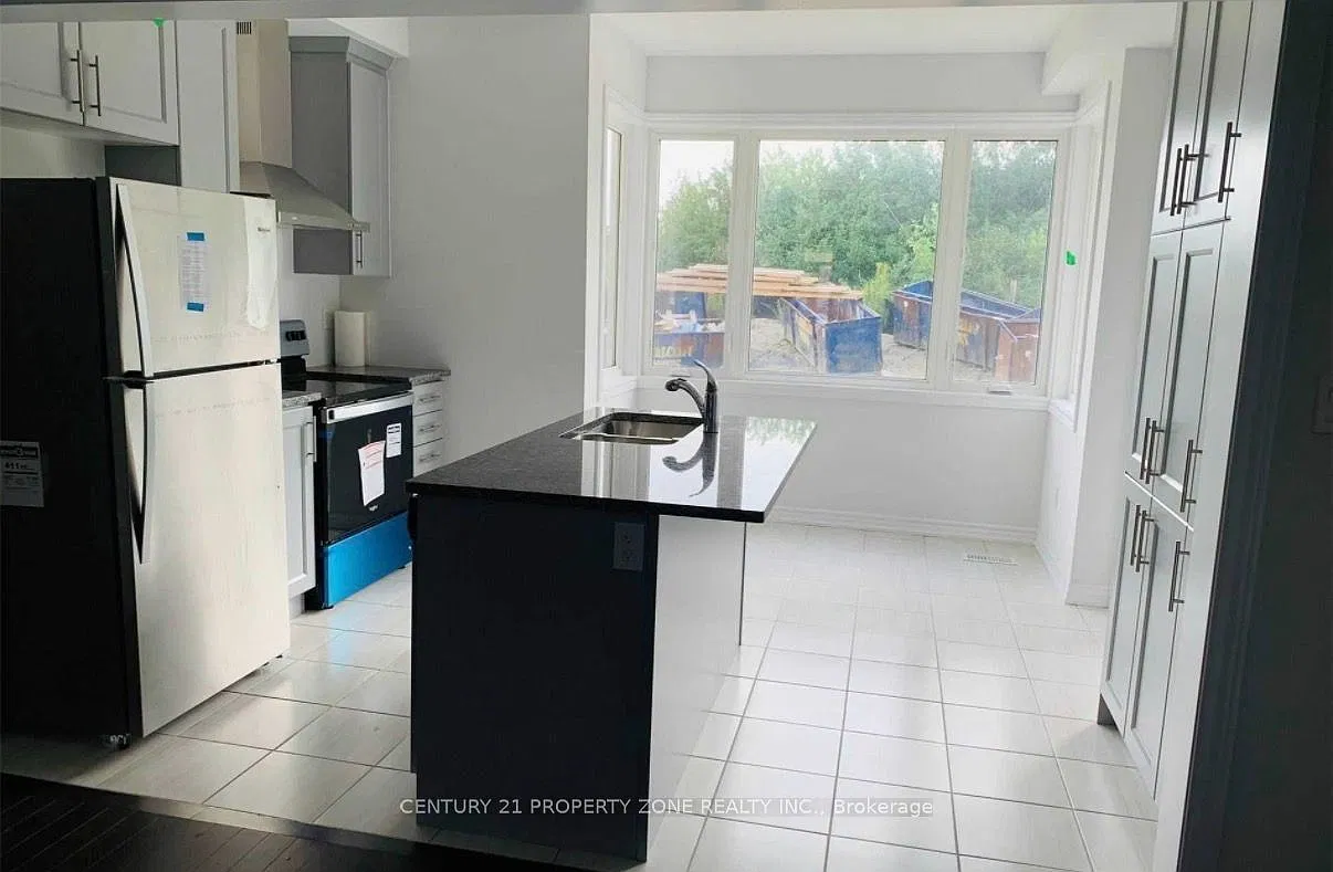 3 bed, $3,000 — Photo 3