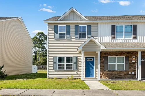 525 Oyster Rock Ln Photo 1