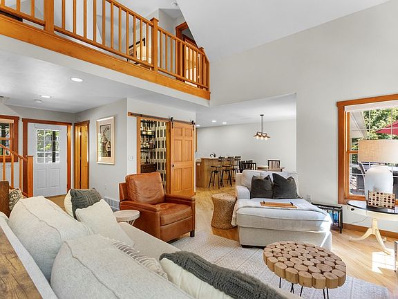 4th image of 1637 Olson Dr