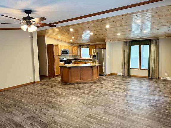 5th image of 20605 487th St