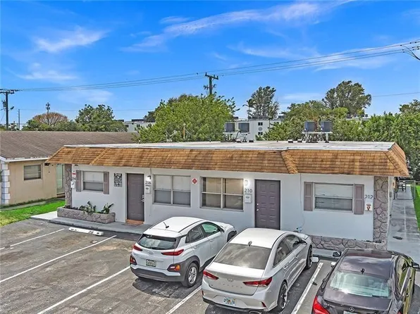 210 NE 40th Street, Oakland Park, FL 33334