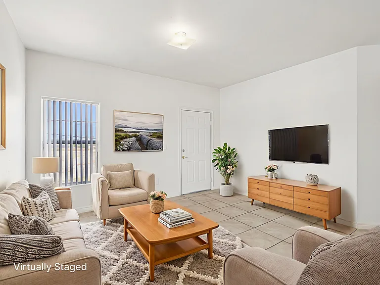Sunrise Park Condominiums — Photo 30