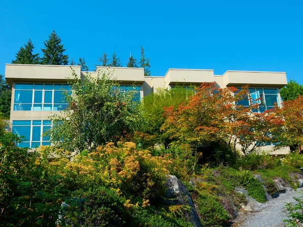 3178 Deer Ridge Dr, West Vancouver, BC V7S 4W1