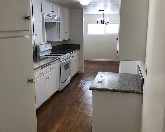3rd image of 1316 E Harvest Moon St