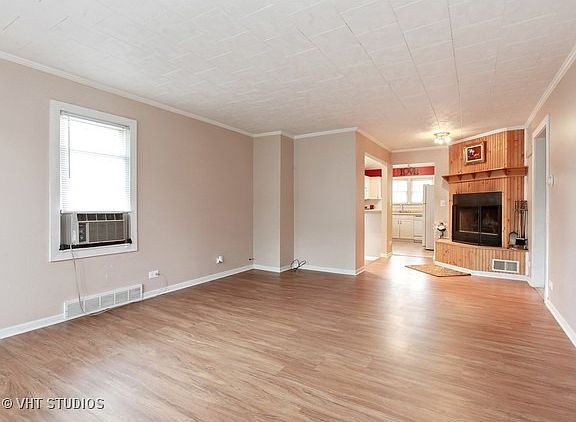 3rd image of 16 Lake Dr