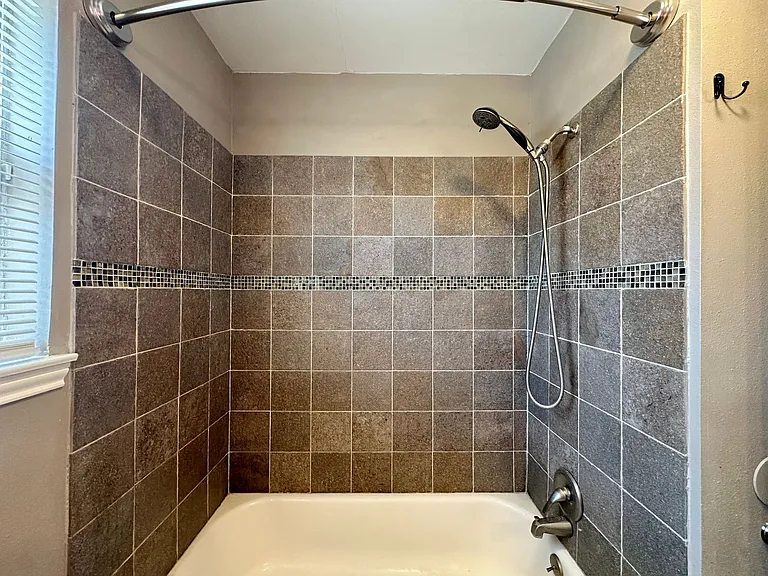 1904 Stardust St — Photo 22
