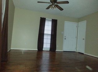 7260 Ainsley St, Fayetteville, NC 28314