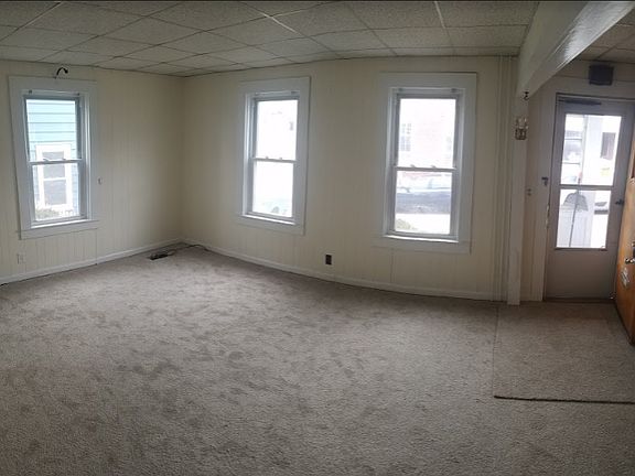 2nd image of 115 Tolles St