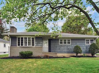 18 Harrison Dr, Hamden, CT 06514