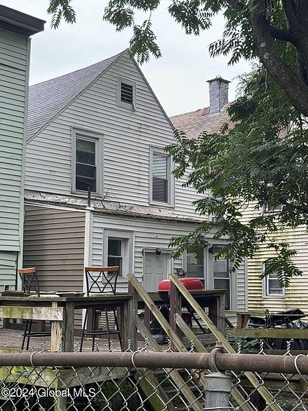 4th image of 432 3rd Street